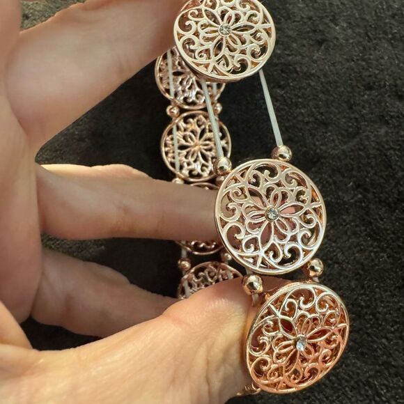 NWT LC Lauren Conrad Bracelet $10 Closet Minimum Purchase - Picture 3 of 3